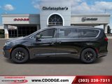 Used 2024 Chrysler Pacifica Touring-L image 4