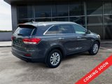 Used 2017 Kia Sorento LX w/ LX Convenience Package image 4