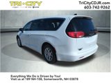 Used 2023 Chrysler Voyager LX image 3