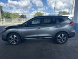 Used 2018 Nissan Rogue SL image 2
