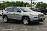 Used 2017 Jeep Cherokee Sport image 3