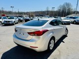 Used 2016 Hyundai Elantra SE image 4