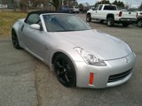 Used 2009 Nissan 350Z Touring image 3
