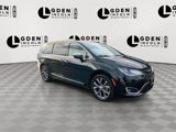 Used 2017 Chrysler Pacifica Limited w/ UConnect Theater Package image 2