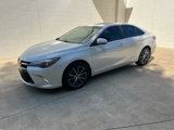 Used 2017 Toyota Camry SE image 2