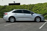 Used 2020 Toyota Corolla LE image 3