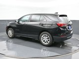 Used 2023 Chevrolet Equinox LT image 2