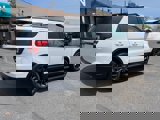 Used 2018 Ford Explorer XLT image 4