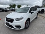 Used 2023 Chrysler Pacifica Touring-L image 3