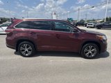 Used 2016 Toyota Highlander XLE image 2