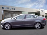 Used 2017 Ford Fusion SE image 2