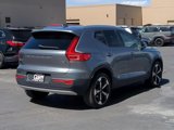 Used 2019 Volvo XC40 T5 Momentum image 3