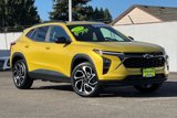 Used 2024 Chevrolet Trax RS w/ Sunroof Package image 2