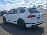 Certified 2022 Volkswagen Tiguan SE R-Line image 5