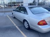 Used 2002 Toyota Avalon image 2