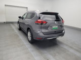 Used 2017 Nissan Rogue SV image 5