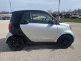 Used 2016 smart fortwo passion image 2