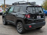 Used 2017 Jeep Renegade Latitude w/ Cold Weather Group image 3
