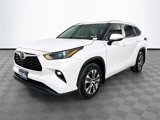 Certified 2023 Toyota Highlander XLE image 3