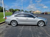 Used 2013 Volkswagen Passat TDI SEL Premium image 2