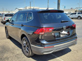 Used 2022 Volkswagen Tiguan SE w/ Panoramic Sunroof Package image 5