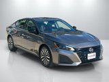 Used 2024 Nissan Altima 2.5 SV image 3
