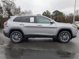 Used 2019 Jeep Cherokee Latitude Plus w/ Comfort/Convenience Group image 2