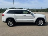 Used 2017 Jeep Grand Cherokee Laredo w/ Quick Order Package 23E image 5