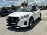 Used 2023 Nissan Kicks SV image 3