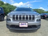 Used 2017 Jeep Cherokee Altitude image 2