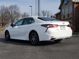 Used 2023 Toyota Camry SE image 3