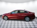 Used 2018 Chevrolet Malibu LT image 2