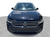 Used 2022 Volkswagen Tiguan SE image 3