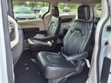 Used 2023 Chrysler Pacifica Touring-L image 5