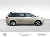 Used 2014 Toyota Sienna LE image 4