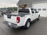 Used 2018 Nissan Frontier SV image 3