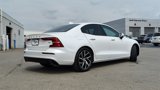Used 2020 Volvo S60 T5 Momentum image 3