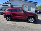 Used 2020 Jeep Grand Cherokee Laredo image 2