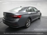 Used 2024 Volkswagen Jetta SE image 2