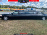 Used 2007 Lincoln Town Car Executive image 3