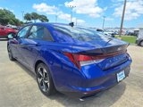 Used 2023 Hyundai Elantra SEL w/ Convenience Package image 3