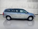 Used 2016 Chrysler Town & Country Touring image 4