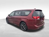 Used 2020 Chrysler Pacifica Touring w/ S Appearance Package image 3