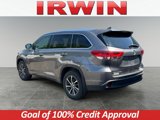 Used 2017 Toyota Highlander XLE image 3