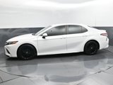 Used 2020 Toyota Camry SE image 2