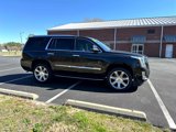 Used 2018 Cadillac Escalade Luxury image 3