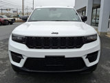 Used 2024 Jeep Grand Cherokee Altitude image 2