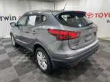 Used 2017 Nissan Rogue Sport SV image 4