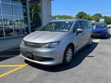 Used 2020 Chrysler Voyager L image 3