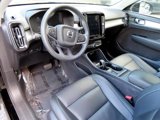 Used 2022 Volvo XC40 T5 Momentum image 4